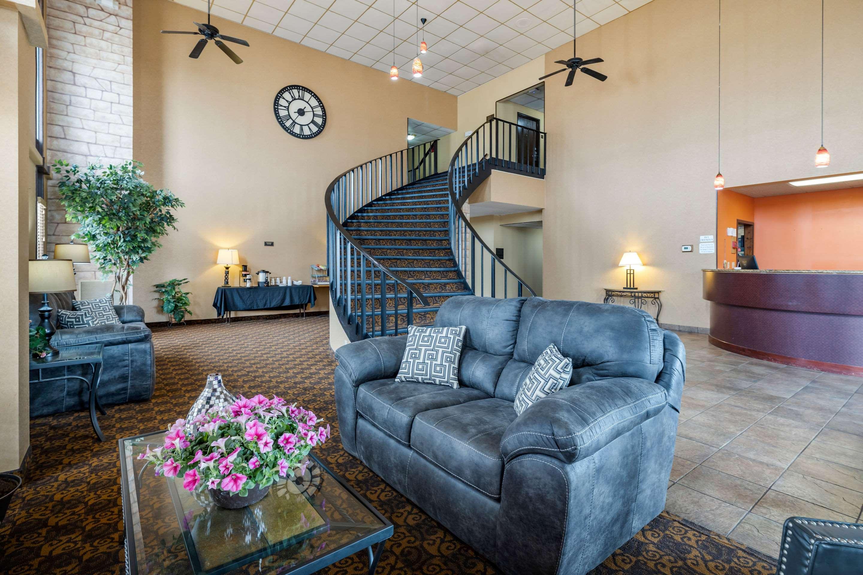 Rodeway Inn South Hutchinson Esterno foto