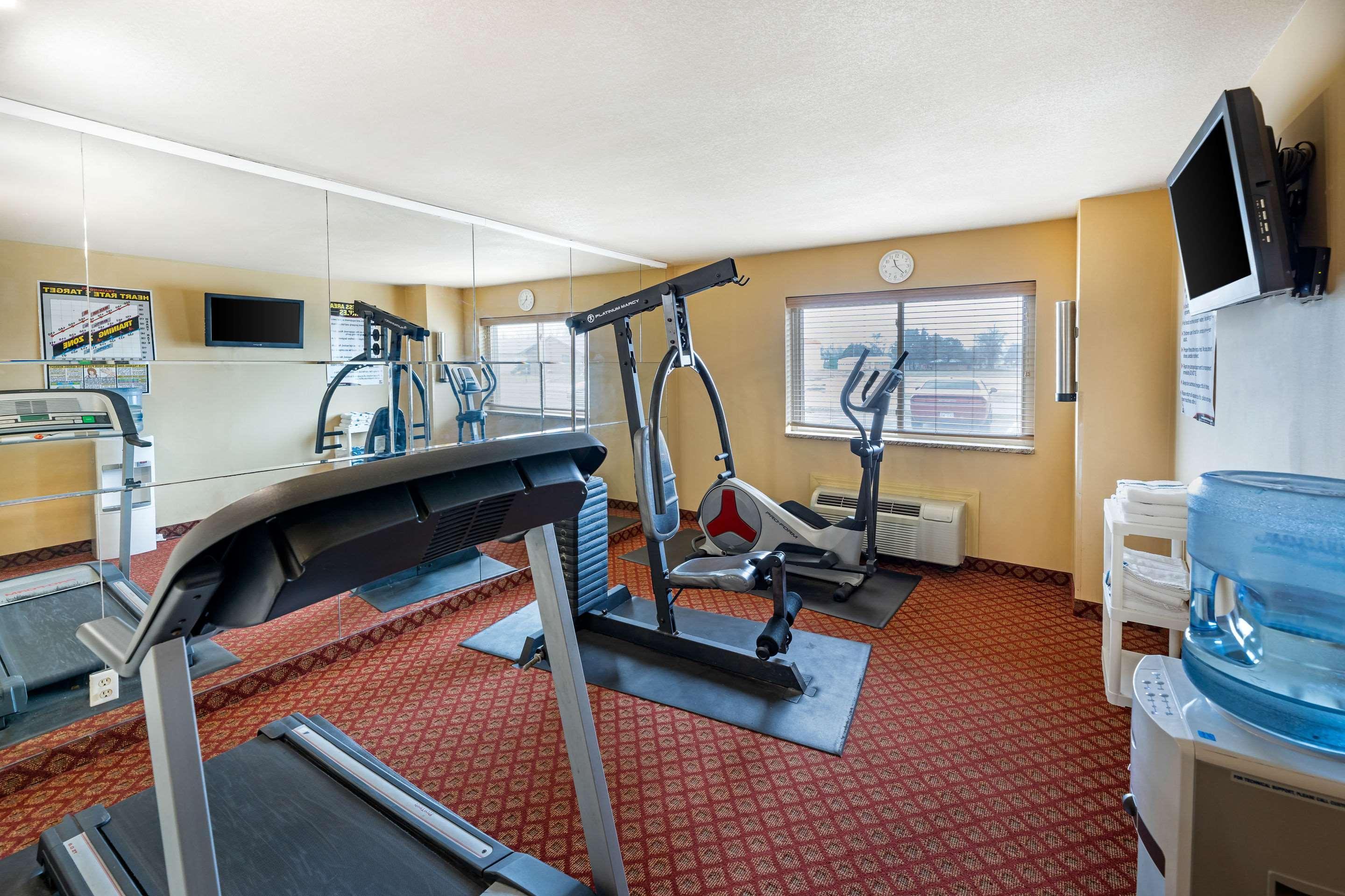 Rodeway Inn South Hutchinson Esterno foto