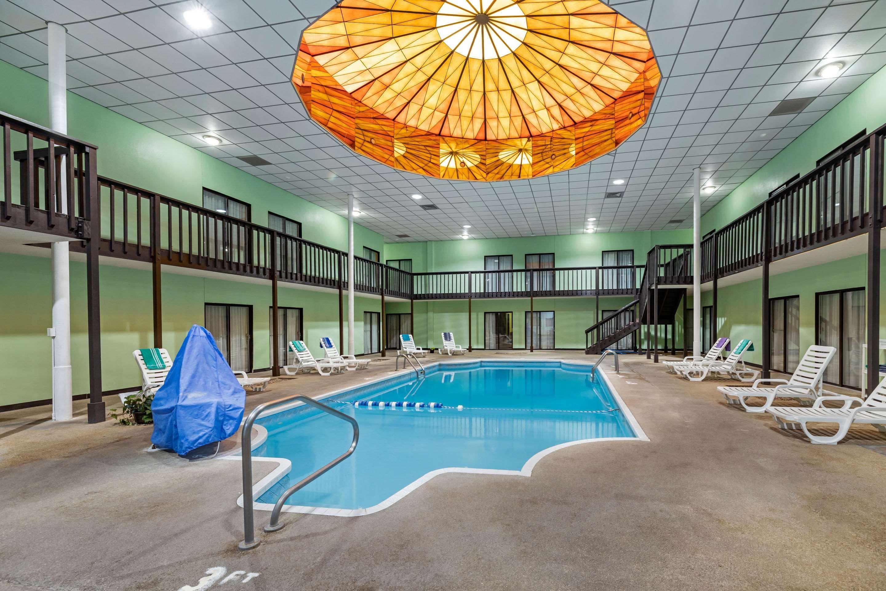 Rodeway Inn South Hutchinson Esterno foto
