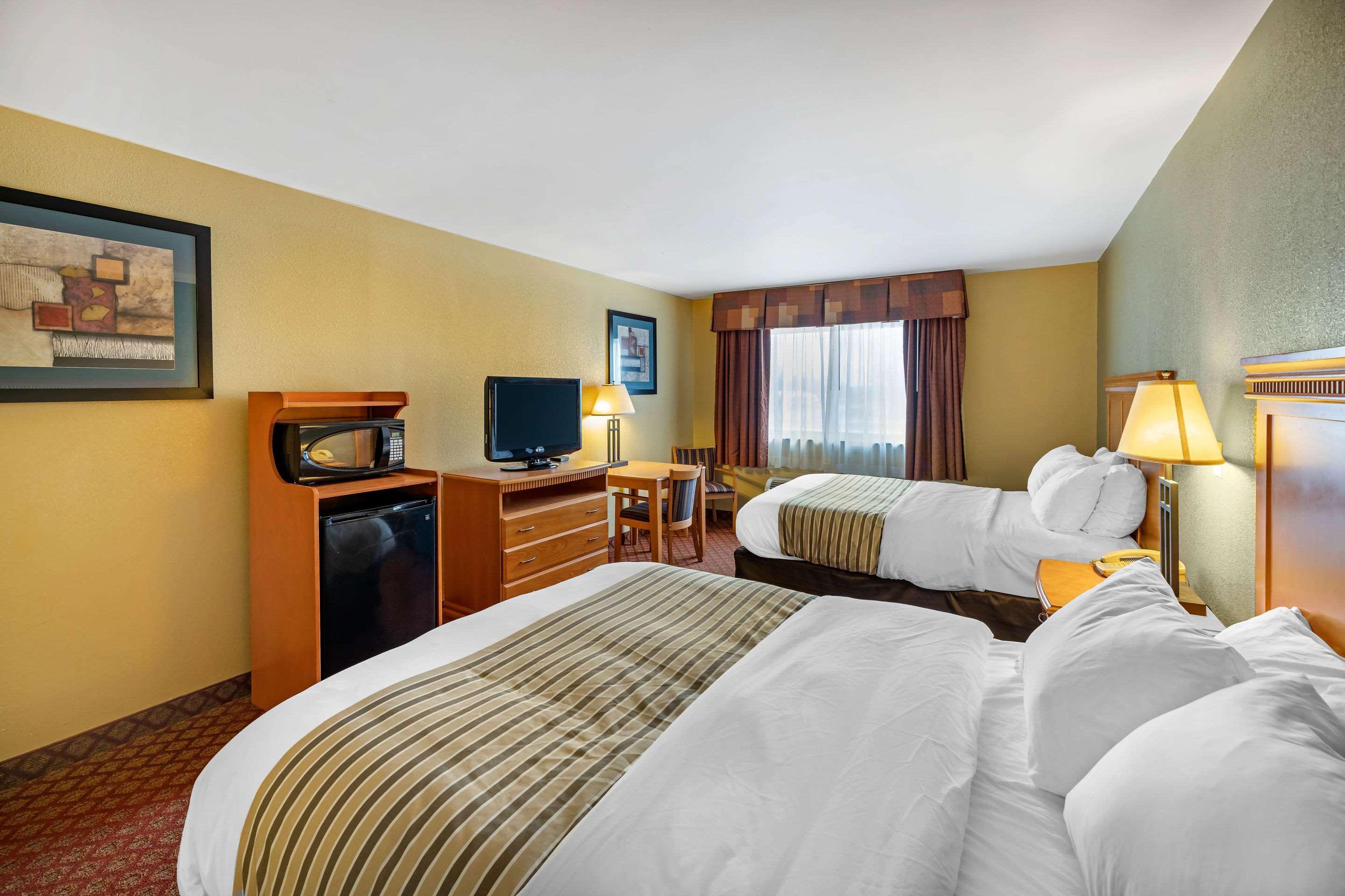 Rodeway Inn South Hutchinson Esterno foto