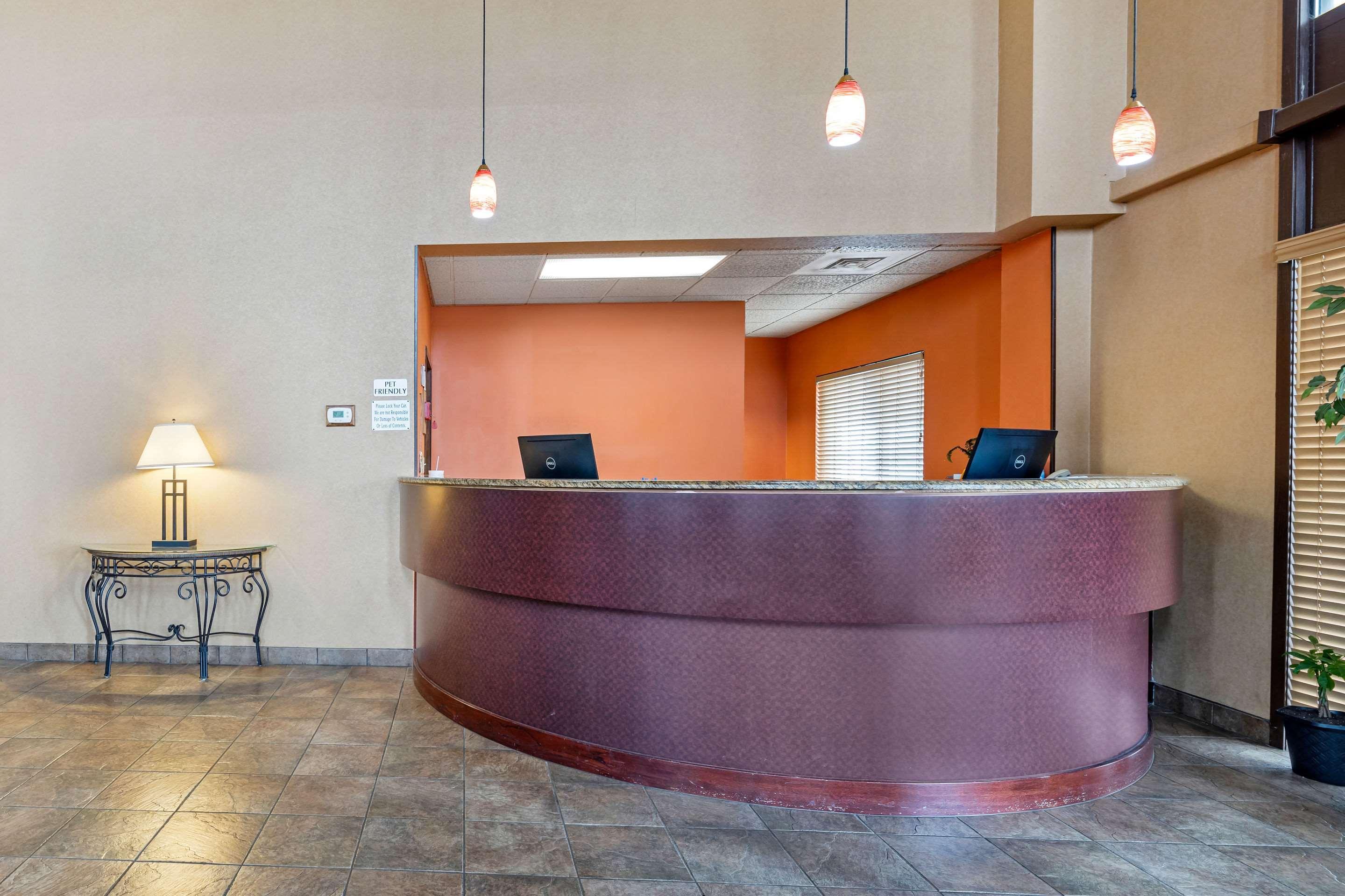 Rodeway Inn South Hutchinson Esterno foto