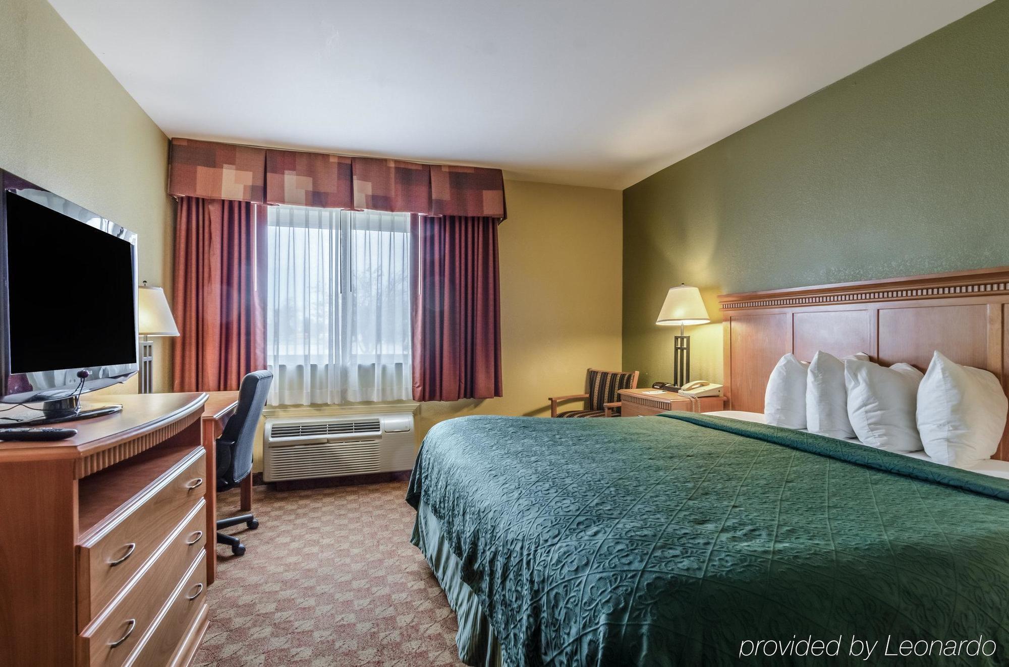 Rodeway Inn South Hutchinson Esterno foto