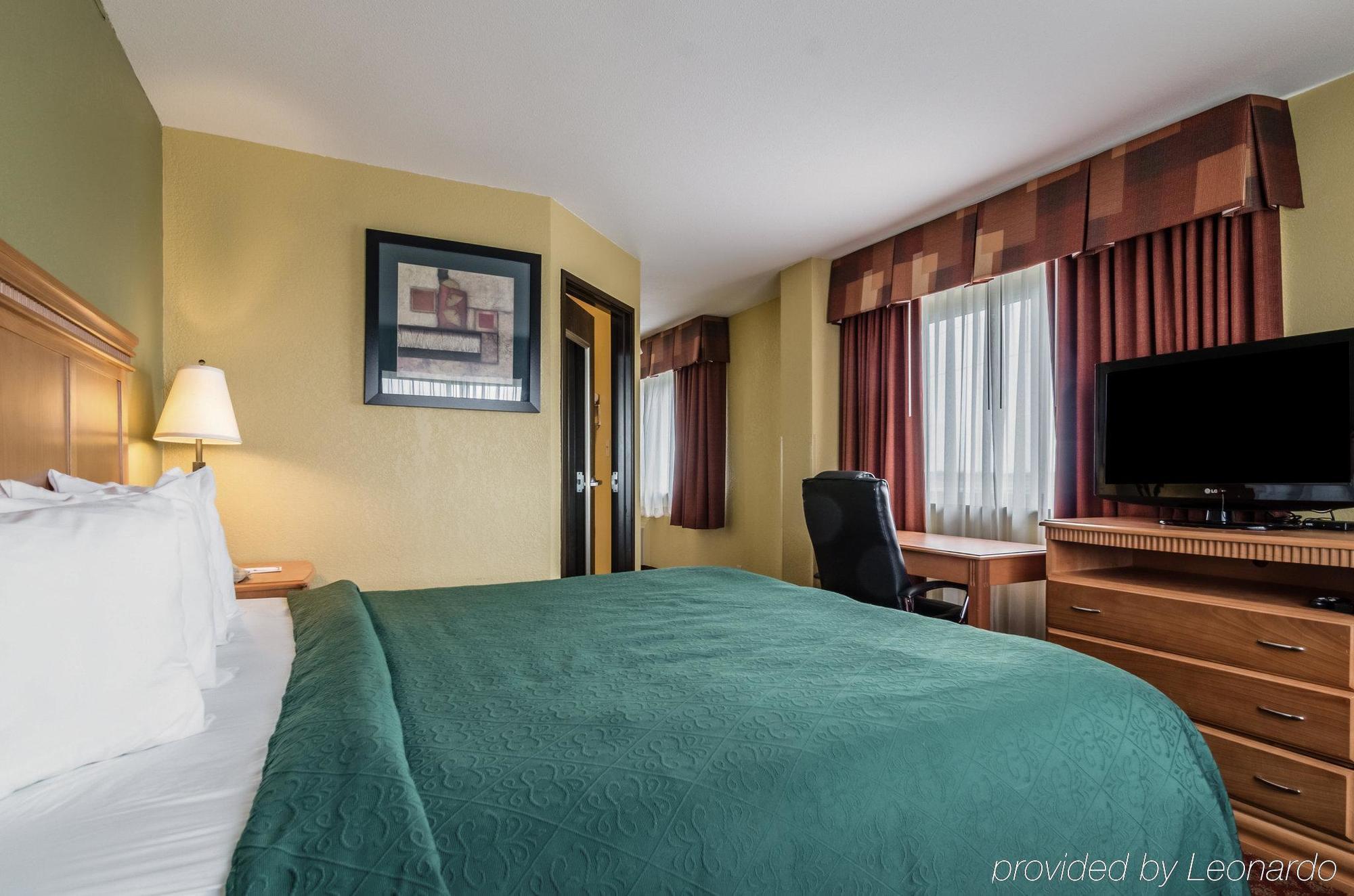 Rodeway Inn South Hutchinson Esterno foto