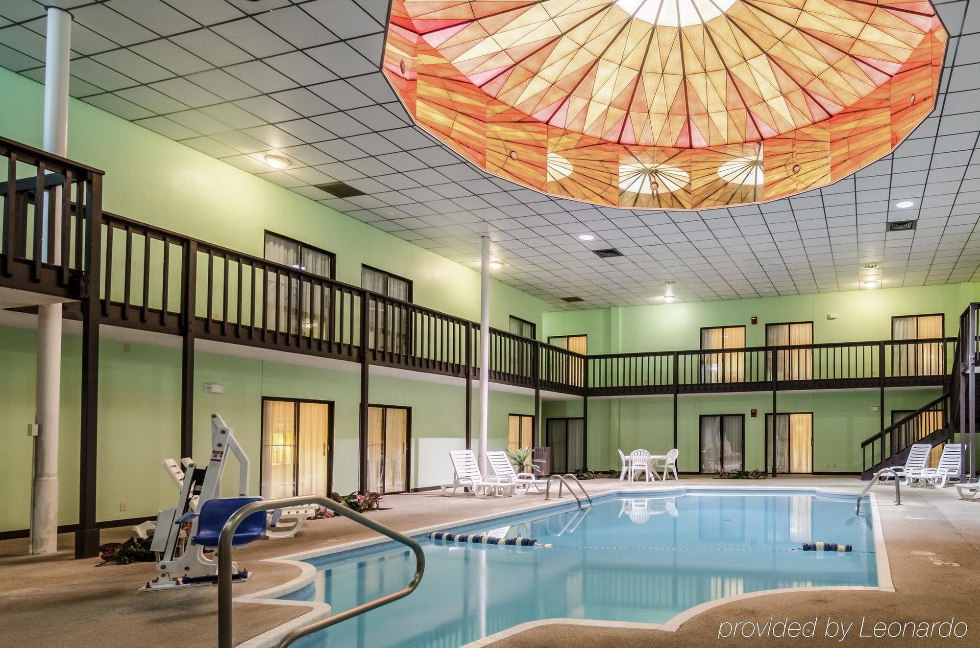 Rodeway Inn South Hutchinson Esterno foto
